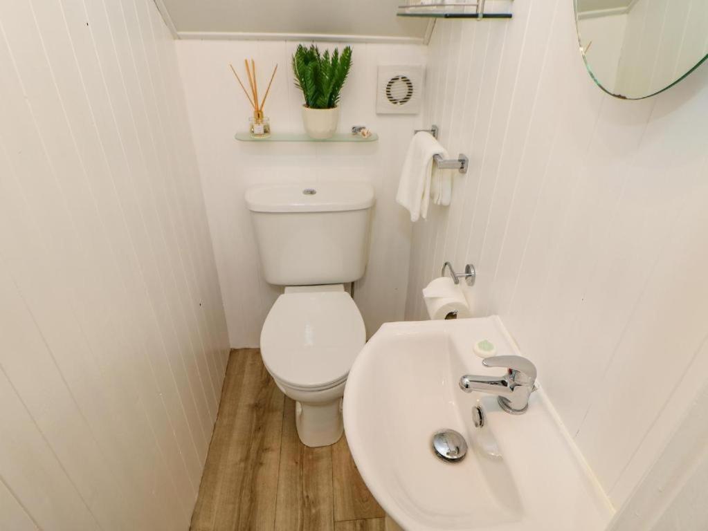 Old Town View Apartment Whitby Ngoại thất bức ảnh